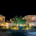 Yalos Beach Maisonettes