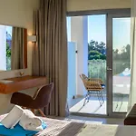 Alonaki Resort