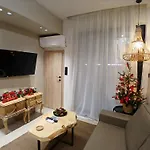 Ύρια House'S