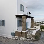 Dreamscape Cozy 3-Bedroom Mykonos Hideaway