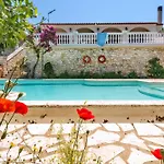 Villa Kyklamino