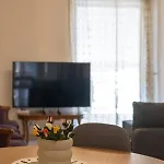 Modern Bay Apartment