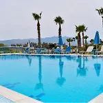 2 Bedroom Apartment Lambisea