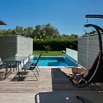 Kastro Suites