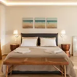 Vouliagmeni Bay Stylish House With Private Garden