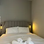 Elegant Suite Stadiou