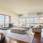 Exclusive Spacious Apartment With Expansive City Views - St8