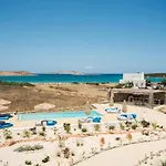 Refreshing Bright Villa Near The Beach