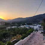 Manolis Rooms Vathys
