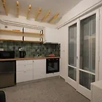 The Extravagant Studio In Pagkrati, Near Stadium