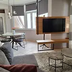 Ioanna'S Luxury Two Bedroom Apartment