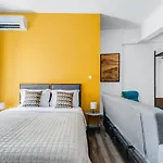 Central Hideaway Near Ermou Street Perfect For Groups And Families
