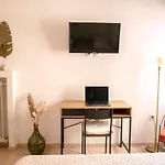 Studio In Trendy Pagkrati District
