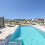 Solus Suites Milos