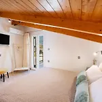 Marmel Seaside Apartment-Brandnew Beachfront Apartment In Nydri