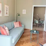 Acropolis, 2Bd Erechthiou 21 23
