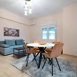 Sepolia Metro Station 1 Bdrm 3 Pers By Mps