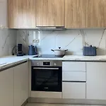 Stylish Apartment In The Heart Of Athens