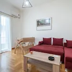 Gyzi 1 Bedroom 4 Pers Apartment