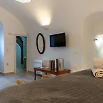 Argy'S Luxury Caves - Red Cave
