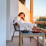 Kiano Suites