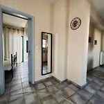 Cozy Apartments Mc Queen