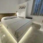 Dreamy Island Escape In Naousa Paros