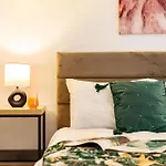 Acropolis Retreat Stay In Style