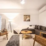 Acropolis Retreat Stay In Style