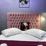Aphrodite Suite Korai