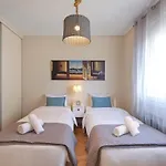 Penthouse Apartment & Studio Near Glyfada - Free Parking