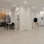 Modern Apartment At Marina Zeas