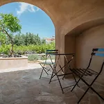 Neapolis Oasis - Lower House