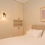 Vintage-Inspired 2Bdr Apt - 15' To Monastiraki