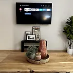 Your Cozy Home In Athens