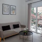 City Break Apartment 4' To Metro