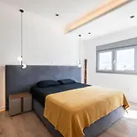 Luxurious New Apartment