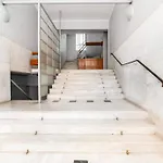 Modern 2-Bedroom Next To Caravel Hotel