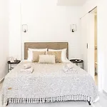 Syntagma Two Bedroom Nest