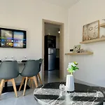 Kozy Koala Apartments, N21, Near Akropolis