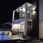 Luxury Villa Victoria, Nea Iraklitsa