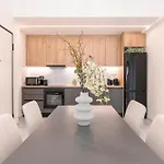 Adorable 2Br Apartment In Neos Kosmos By Upstreet