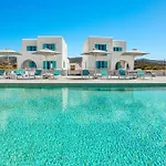 Searenity Villas - Seafront