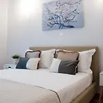 Cozy Apt Near The Acropolis