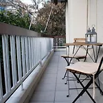 Cozy Apt Near The Acropolis