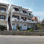 Ioannidis - Sigri- Apartments