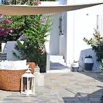 Corina Studios-Apartments