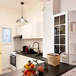 Cozy 1Br Apt In Art-Filled Area Near Athens Landmarks