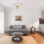 Unique Apartment Next To Acropolis And Metro