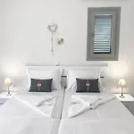 Heart Of Paros Apartments